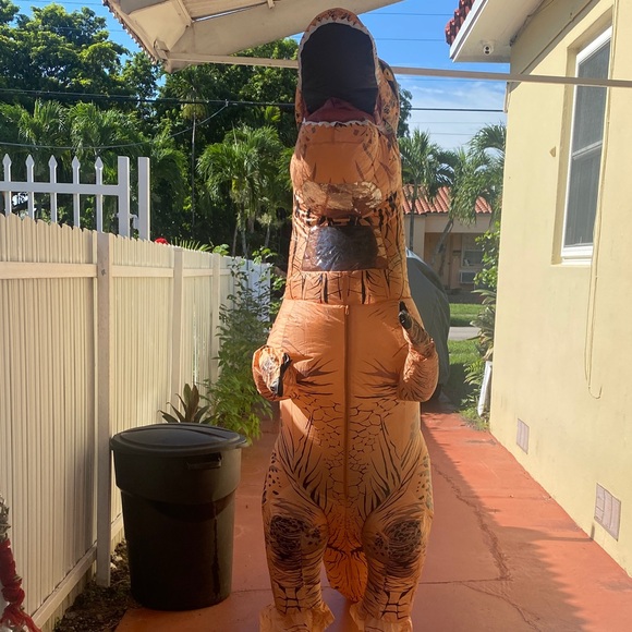 Rubie's Other - Rubies Inflatable T-Rex Dinosaur Costume Teen Size Blow up Hallloween